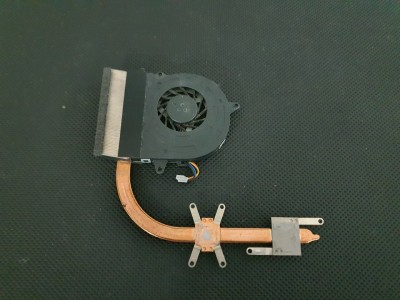 Asus UL30 UL30A Soğutucu Blok + Fan Asus UL30 UL30A Soğutucu Blok + Fan