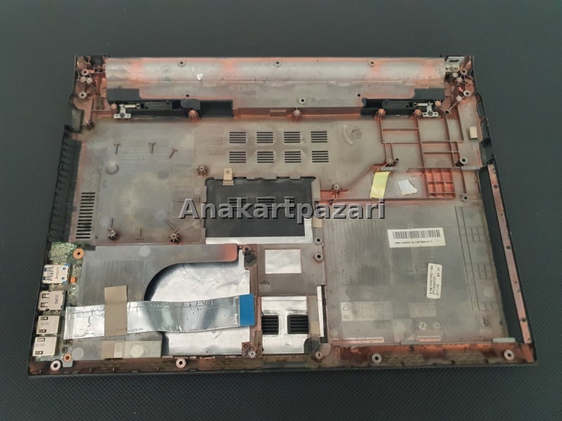 Asus U46E BAL7  Alt Kasa