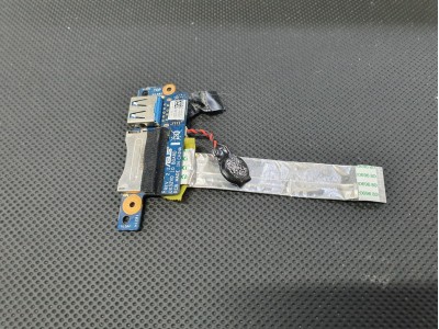 Asus ZenBook UX32 UX32V UX32VD Rev. 2.2   SD Card + Usb  Board