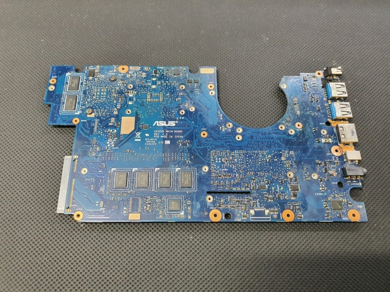 Asus ZenBook UX32 UX32V UX32VD Rev. 2.2 Arızalı Anakart i7 3517U ( SR0N6) 1 GB Ekran Kartlı ( GT620M )