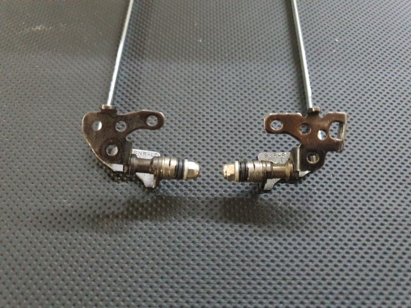 HP Pavilion G6 2000 Menteşe