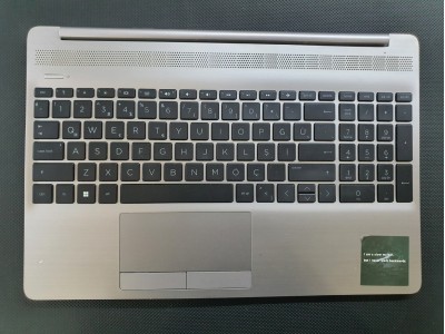 HP 250 G8 , 255 G8 / 250 G9 , 255 G9  Üst kasa , Klavye ,Touchpad , Menteşe Kapağı Çıtası