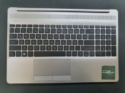 HP 250 G8 , 255 G8 / 250 G9 , 255 G9  Üst kasa , Klavye ,Touchpad , Menteşe Kapağı Çıtası