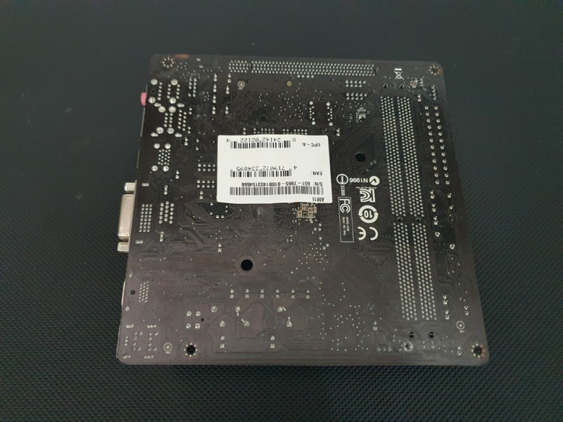 MSİ MS - 7865 Ver. 2.1 AM1l AMD ITX DDR3 Anakart + CPU Fan MSİ MS - 7865 Ver. 2.1 AM1l AMD ITX DDR3 Anakart + CPU Fan