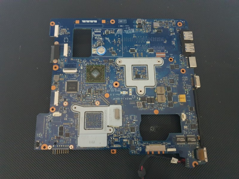 Samsung NP350V5C NP355V5C NP350C4C Anakart 2 GB Ekran Kartlı QMLE4 LA-8863P Rev:2.0 + AMD A4-4300M İşlemci