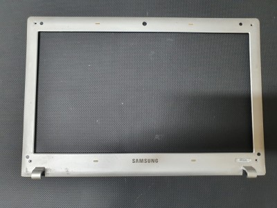 Samsung RV511 RV515 RV509 RV520 Bezel