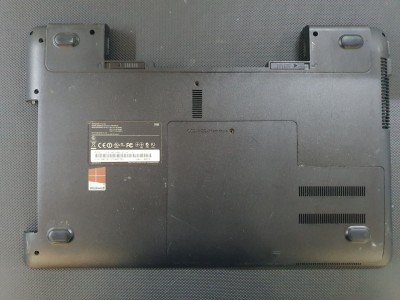 Samsung NP270 NP270E5E NP300 NP300E5E Alt Kasa