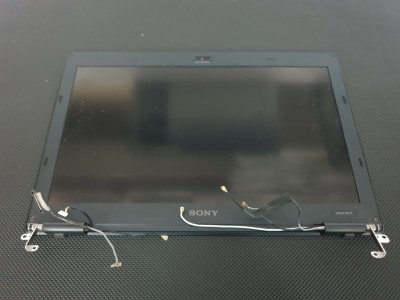 Sony PCG 21111M VPCX11S1T Ekran + Ekran Cover + Menteşe + Ekran Flex ( Data ) Kablosu + Kamera +Bezel 