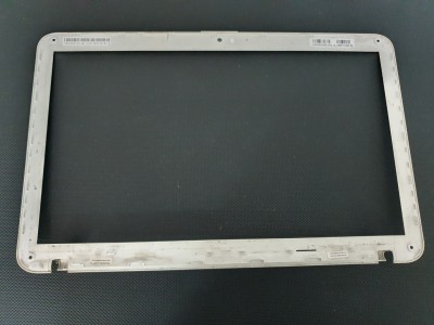 Toshiba Satellite C850 C855 L850 L855 Bezel 