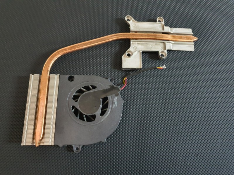 Toshiba Satellite L500 L500D L505 L505D Soğutucu Blok + Fan Toshiba Satellite L500 L500D L505 L505D Soğutucu Blok + Fan