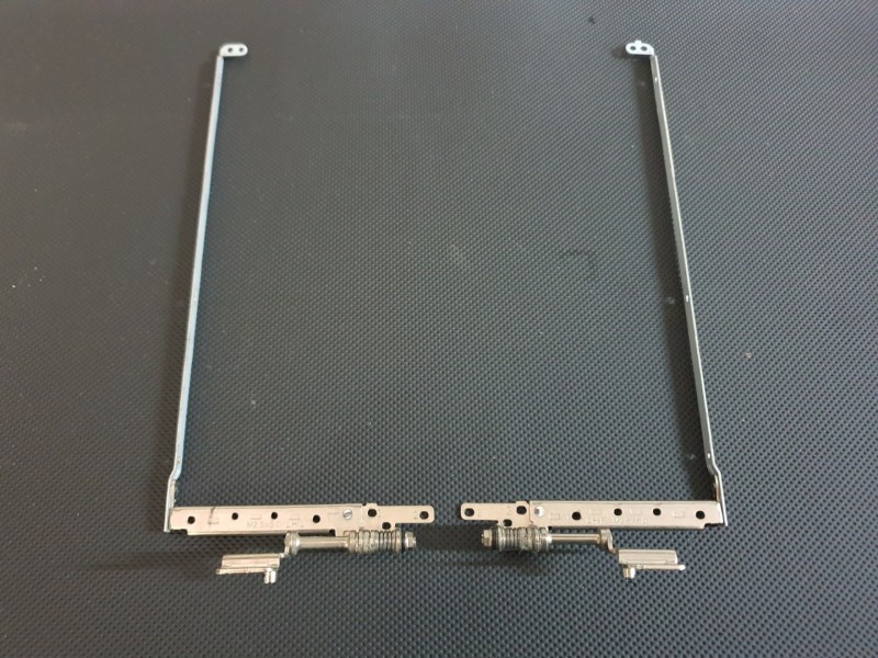 Toshiba Satellite L500 L500D L505 L505D Menteşe Toshiba Satellite L500 L500D L505 L505D Menteşe