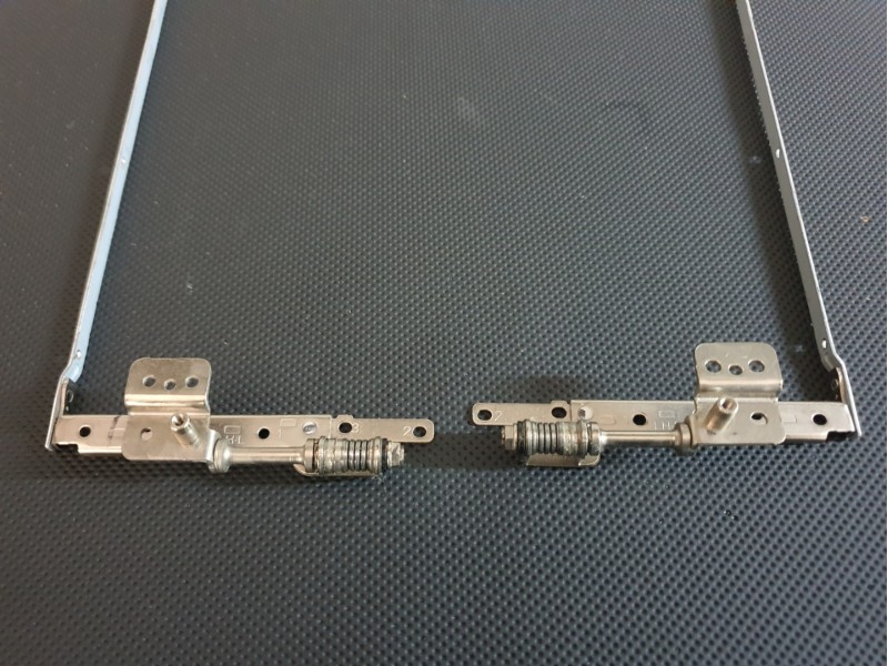 Toshiba Satellite L500 L500D L505 L505D Menteşe Toshiba Satellite L500 L500D L505 L505D Menteşe