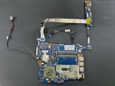 Toshiba Satelite M50 E55 ZRMAA LA-A481P Rev. 1.0 i5 4200U (SR170) Anakart  2 GB Ekran Kartlı
