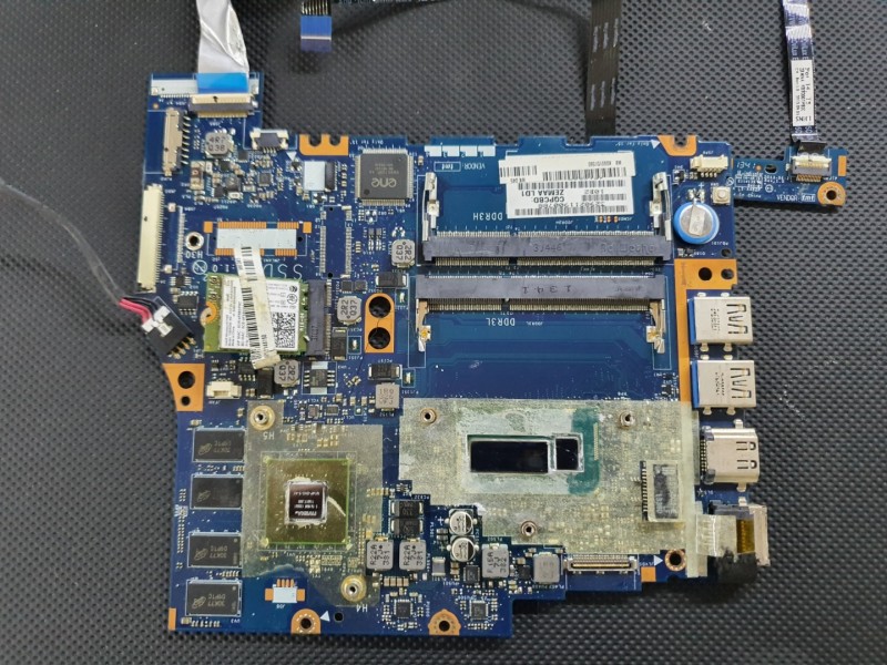 Toshiba Satelite M50 E55 ZRMAA LA-A481P Rev. 1.0 i5 4200U (SR170) Anakart  2 GB Ekran Kartlı