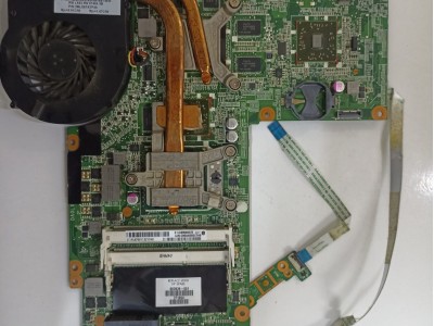 HP DV6-3000 Amd Anakart Ekran Kartlı DA0LX8MB6D1 REV:D