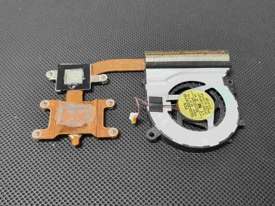 Samsung NP530 NP530U4B NP530U4C NP535U4C Sogutucu Blok + Fan