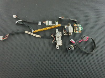Toshiba A300 A305 U400  Usb Board + Şarj Soketi ( Power Jack ) + Vga Soketi + Açma Tuşu ( Power Board )