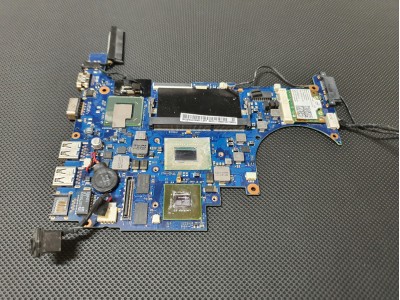 Samsung NP530 NP530U4B NP530U4C NP535U4C İ5 3317U ( SR0N8 ) 4GB Ram 1 GB İntel Ekran Kartlı