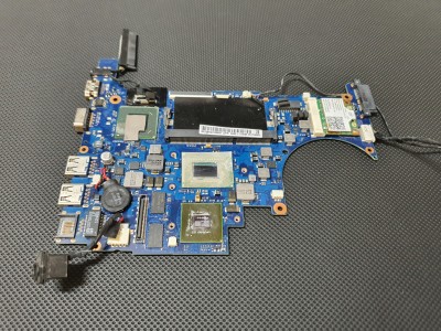 Samsung NP530 NP530U4B NP530U4C NP535U4C İ5 3317U ( SR0N8 ) 4GB Ram 1 GB İntel Ekran Kartlı