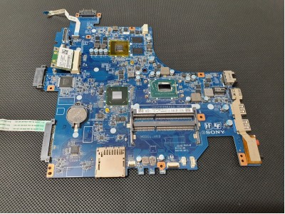 Sony Vaio SVF152 SVF1521PSTW SVF152C1WW SVF153 SVF1532YSTB SVF1532SSTW Anakart ( İ5- 3337U SR0XL ) 2GB Ekran Kartlı DA0HK9MB6D0 Rev.D