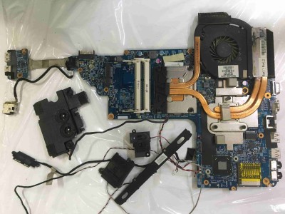 HP TPN-W108 DV6 7000 ( 630M 2 GB Ekran Kartlı )