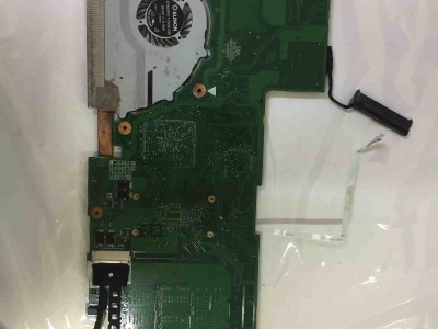 FUJİTSU U Series UH572 İ3 3217U Anakart 