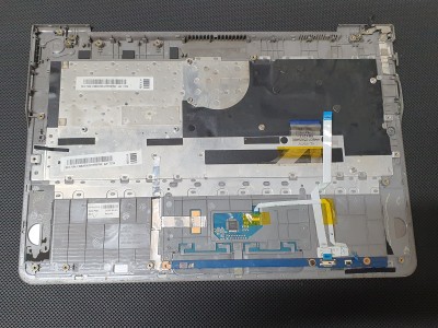 Samsung NP530U NP530U3B NP530U3C NP535U3B NP535U3C Üst Kasa + Klavye + Touchpad