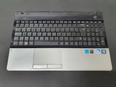 SAMSUNG NP300 NP300E5A NP300E5C NP300E5X Üst Kasa + Touchpad + Klavye