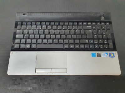 SAMSUNG NP300 NP300E5A NP300E5C NP300E5X Üst Kasa + Touchpad + Klavye