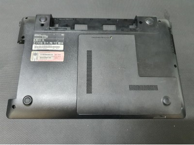 SAMSUNG NP300 NP300E5A NP300E5C NP300E5X Alt Kasa