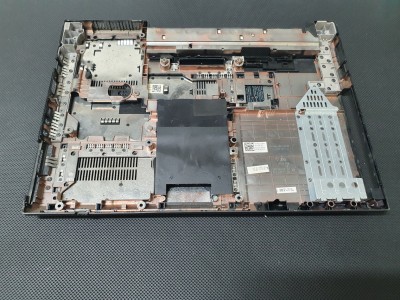 Dell Latitude E5410 E5510 Alt Kasa