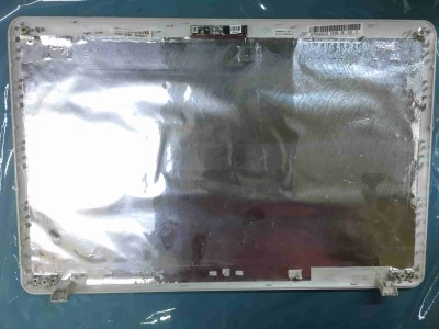 TOSHIBA SATELLİTE C660 C660D C665 C665D EKRAN COVER ( BEYAZ )