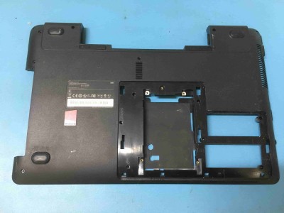 Samsung NP270E5E NP300E5E Alt Kasa