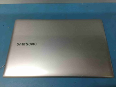 Samsung NP270E5E NP300E5E Ekran Cover