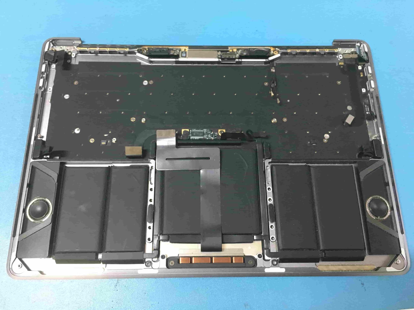 Screen Replacement Price Display LCD Di Ricambio Per MacBook Pro 13" A1706/A1708 (2016-2017) - Grigio Siderale, Risoluzione 2560x1600 Assemblato LCD Apple Grigio Siderale - Foto 5