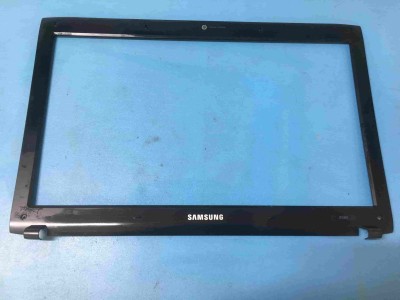 Samsung R580 Bezel