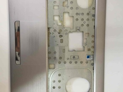 GRUNDİG GNB 1460 B2İ3 ÜST KASA + TOUCHPAD