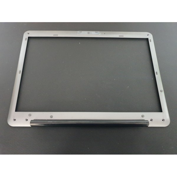 Toshiba A300 A305 U400 Bezel